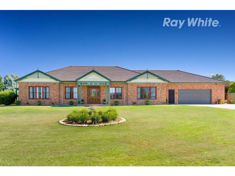 389 Burma Road, Table Top NSW 2640