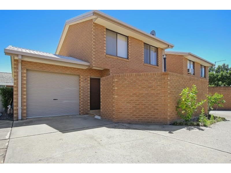 13/413 Bevan Street, Lavington NSW 2641