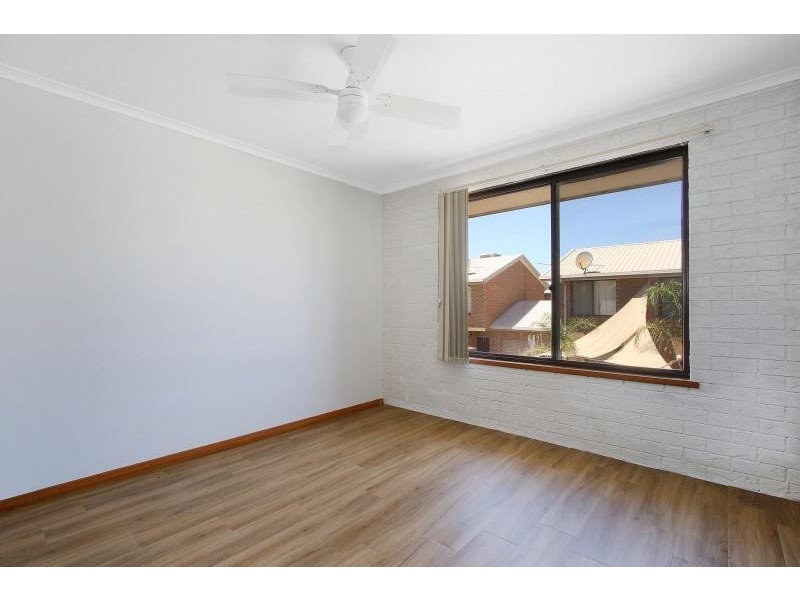 13/413 Bevan Street, Lavington NSW 2641