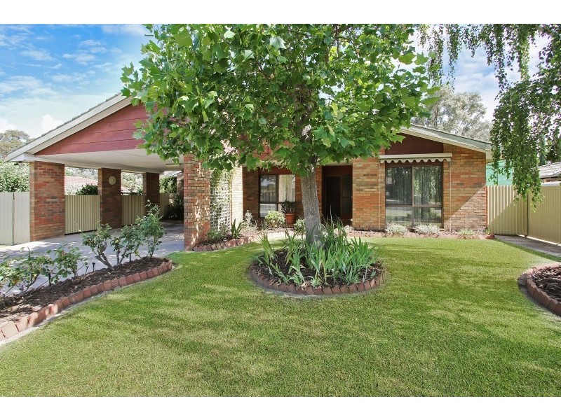 24 Sunwood Drive, Lavington NSW 2641