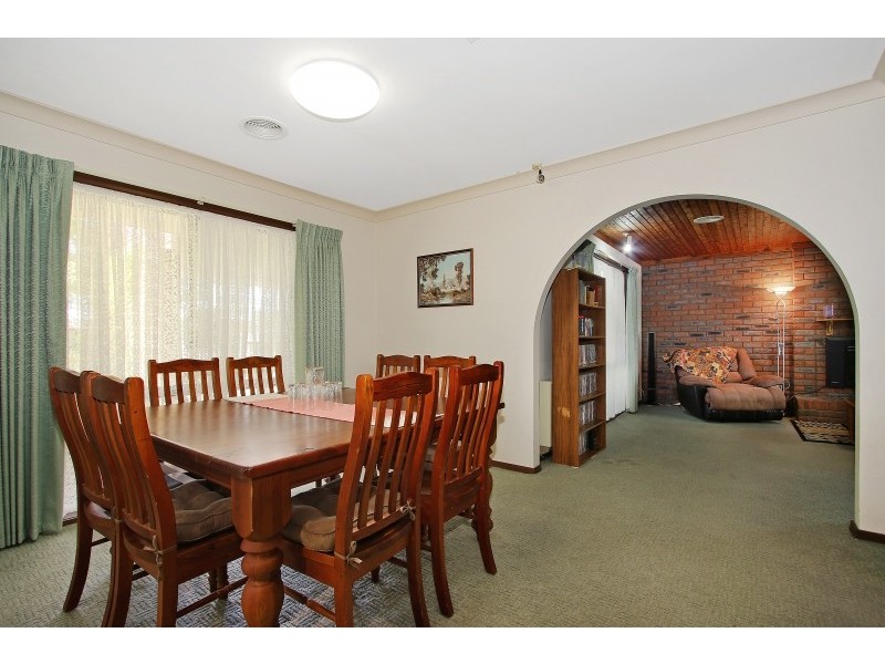 24 Sunwood Drive, Lavington NSW 2641