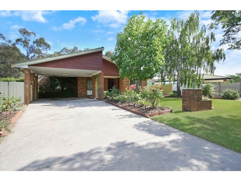 24 Sunwood Drive, Lavington NSW 2641