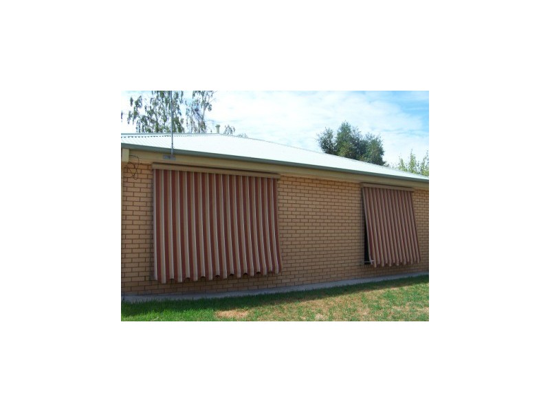 2/445 Wantigong Street, Lavington NSW 2641