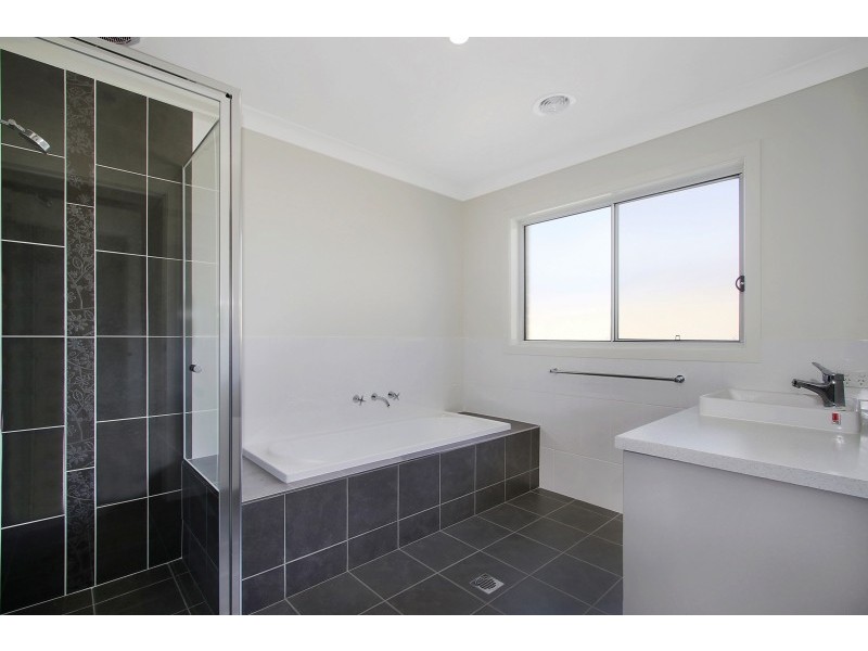 59 Cornwall Avenue, Lavington NSW 2641