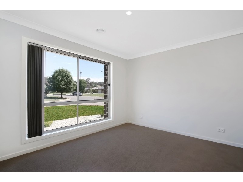 59 Cornwall Avenue, Lavington NSW 2641