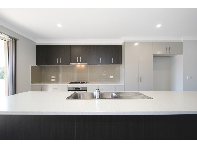 59 Cornwall Avenue, Lavington NSW 2641