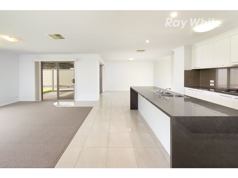 1 Owl Court, Thurgoona NSW 2640