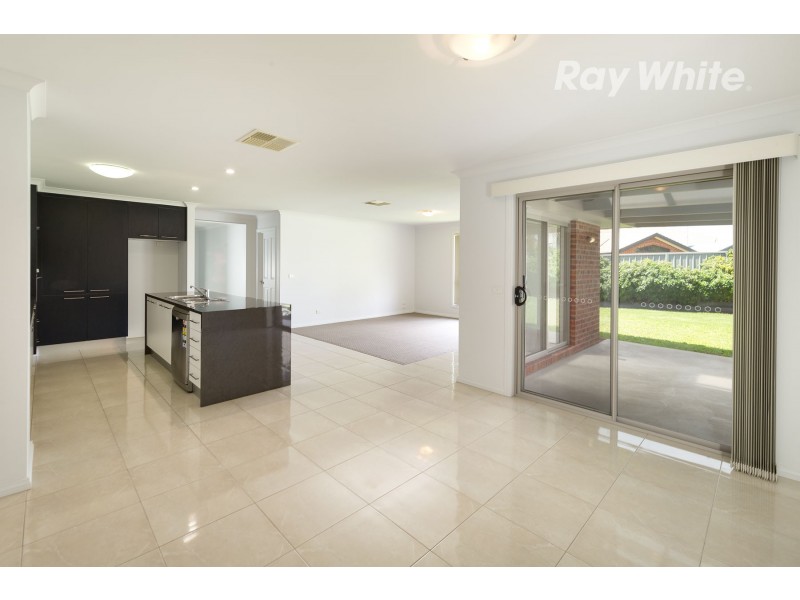 1 Owl Court, Thurgoona NSW 2640