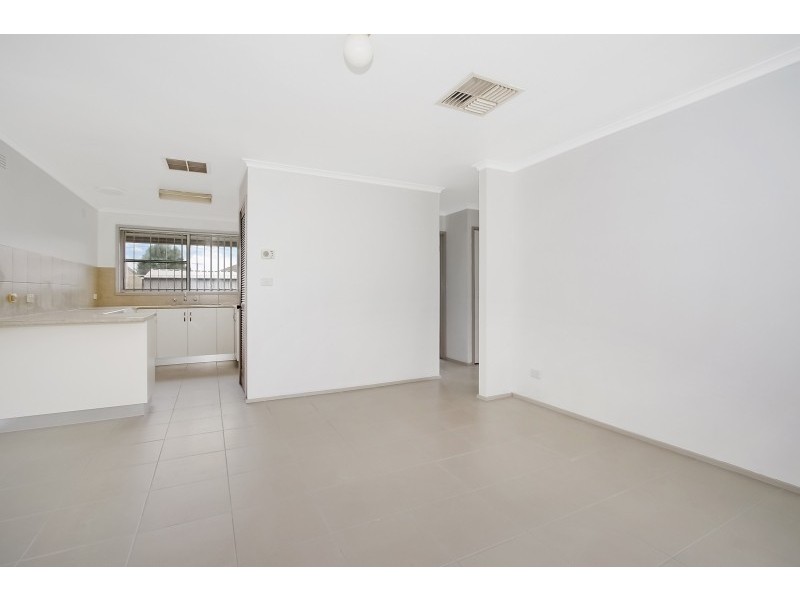 1/562 Woodbury Court, Lavington NSW 2641