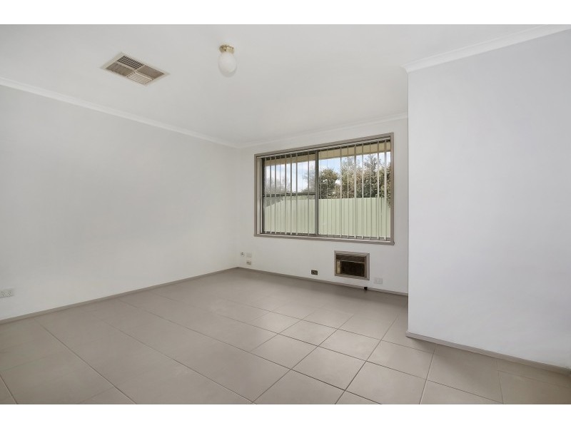 1/562 Woodbury Court, Lavington NSW 2641