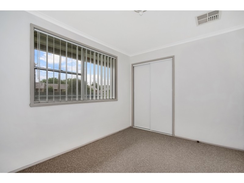 1/562 Woodbury Court, Lavington NSW 2641