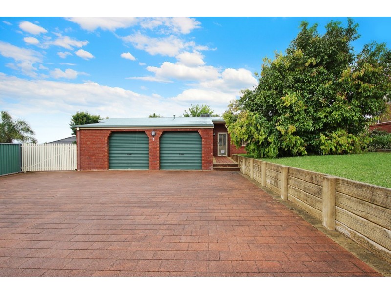 1/3 Maynet Place, West Albury NSW 2640