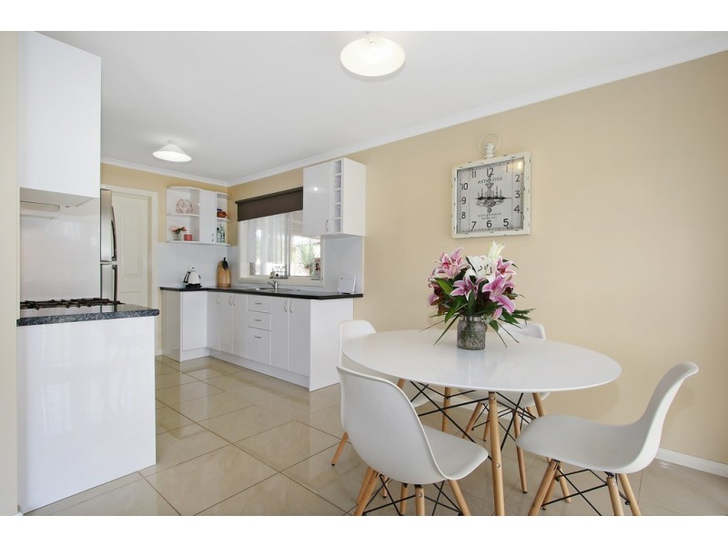 359 Douglas Road, Lavington NSW 2641