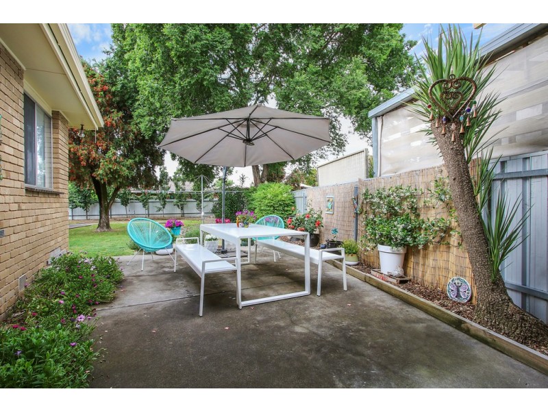 359 Douglas Road, Lavington NSW 2641