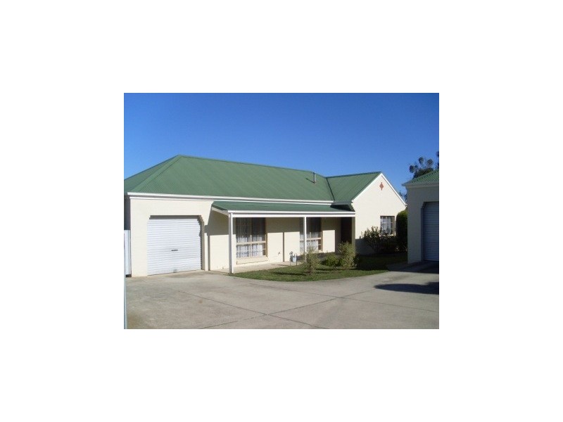 1/577 Webb Street, Lavington NSW 2641