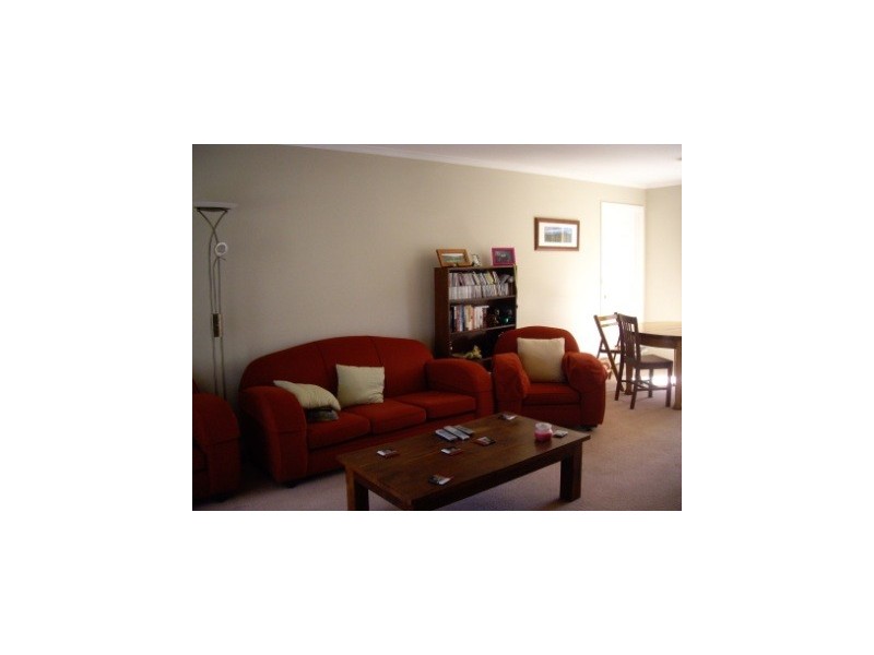 81  Crawshaw Crescent, Albury NSW 2640