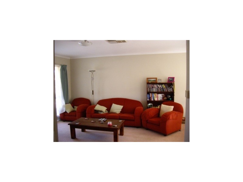 81  Crawshaw Crescent, Albury NSW 2640