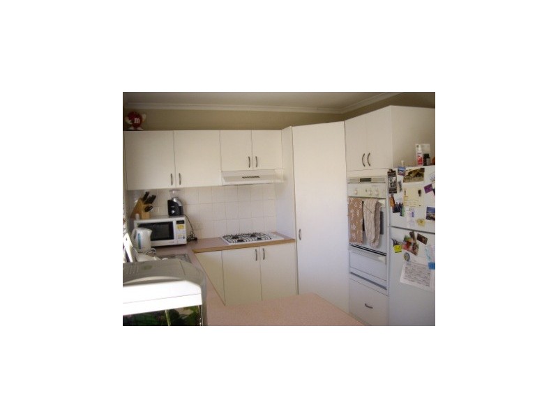 81  Crawshaw Crescent, Albury NSW 2640