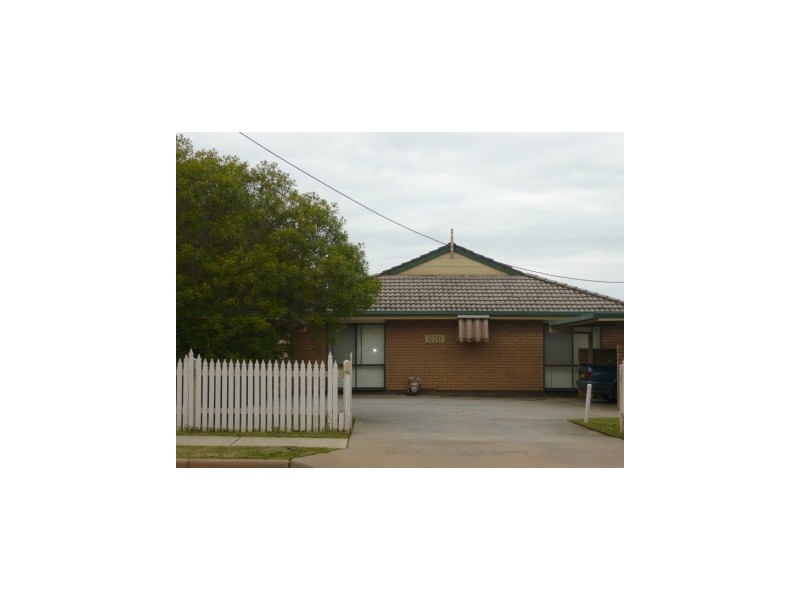 2/610 Kemp Street, Lavington NSW 2641