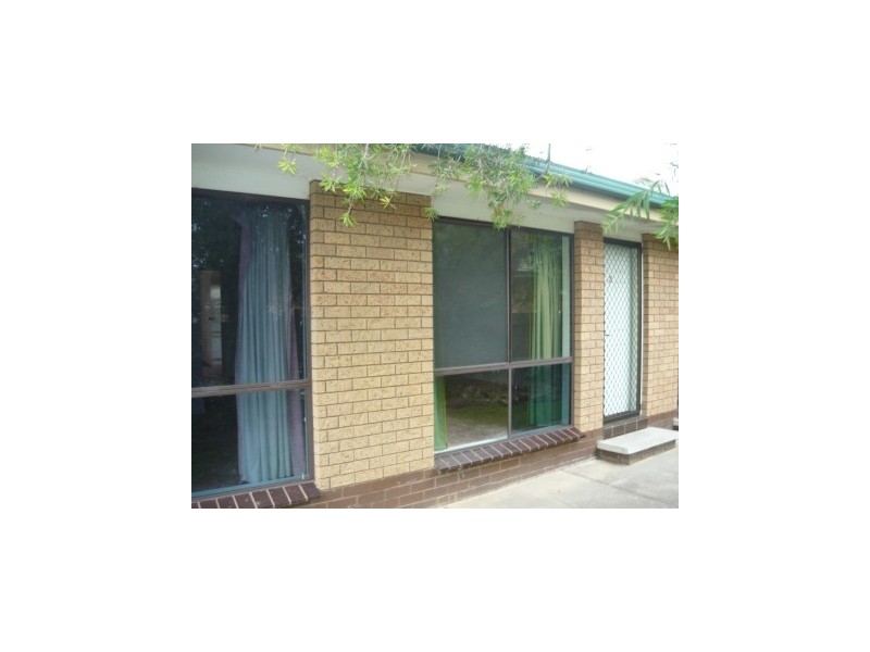 2/610 Kemp Street, Lavington NSW 2641