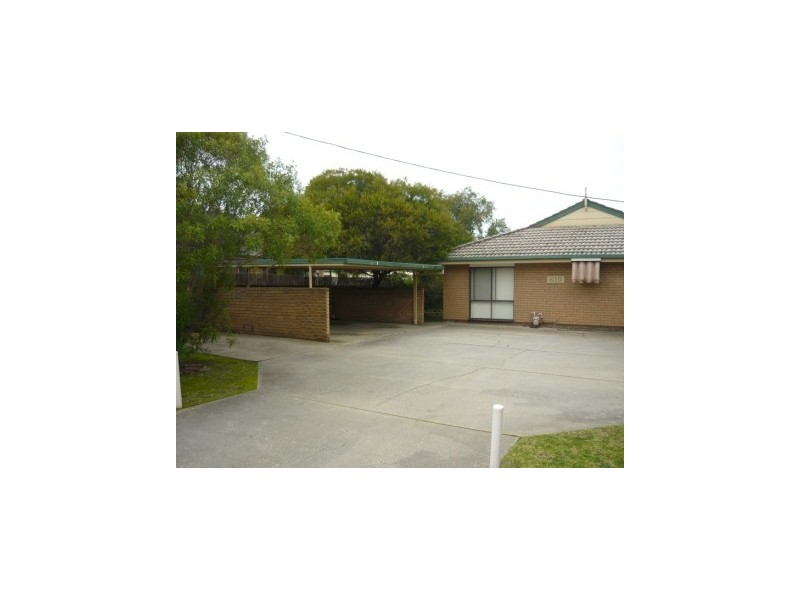 2/610 Kemp Street, Lavington NSW 2641
