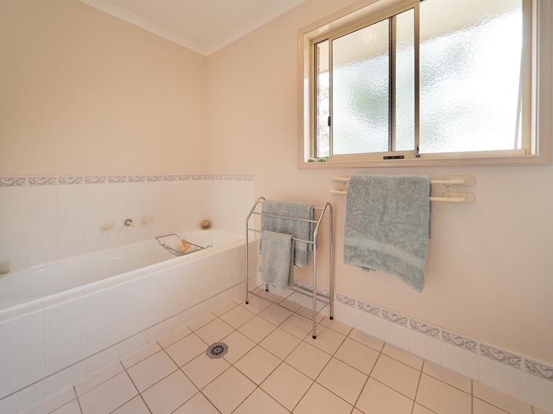 2/11 Heppner Court, Thurgoona NSW 2640