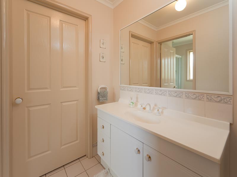 2/11 Heppner Court, Thurgoona NSW 2640