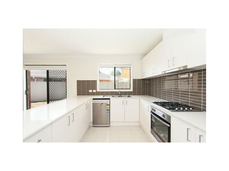 19 Brookfield Mews, Lavington NSW 2641