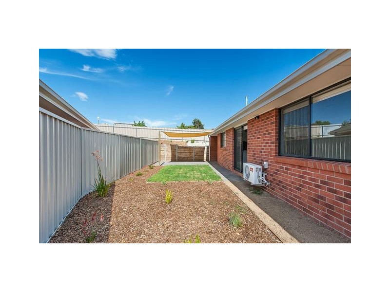 19 Brookfield Mews, Lavington NSW 2641