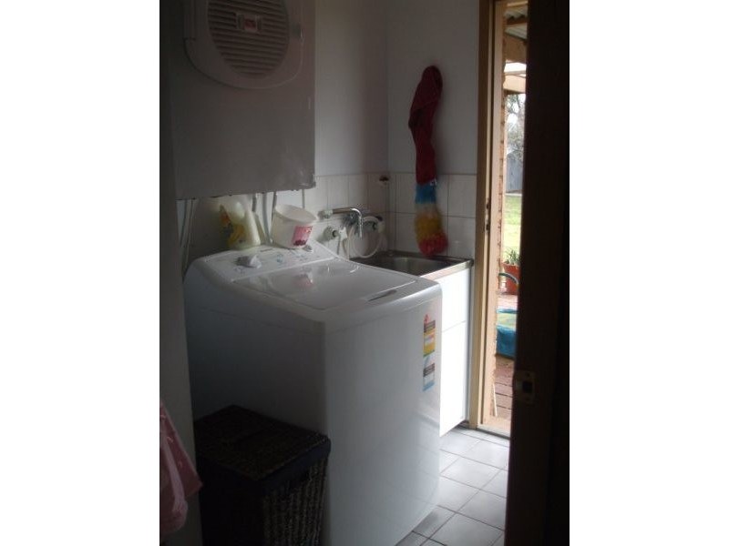 63 Kennedy, Howlong NSW 2643