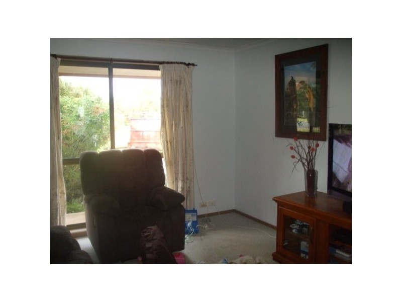 63 Kennedy, Howlong NSW 2643