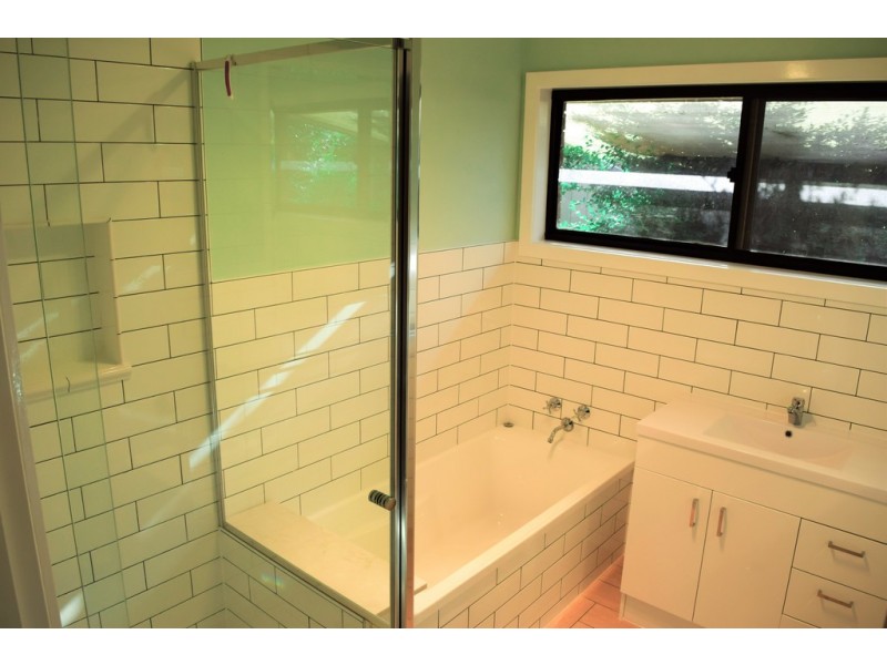 677 Nalanda Court, Glenroy NSW 2640