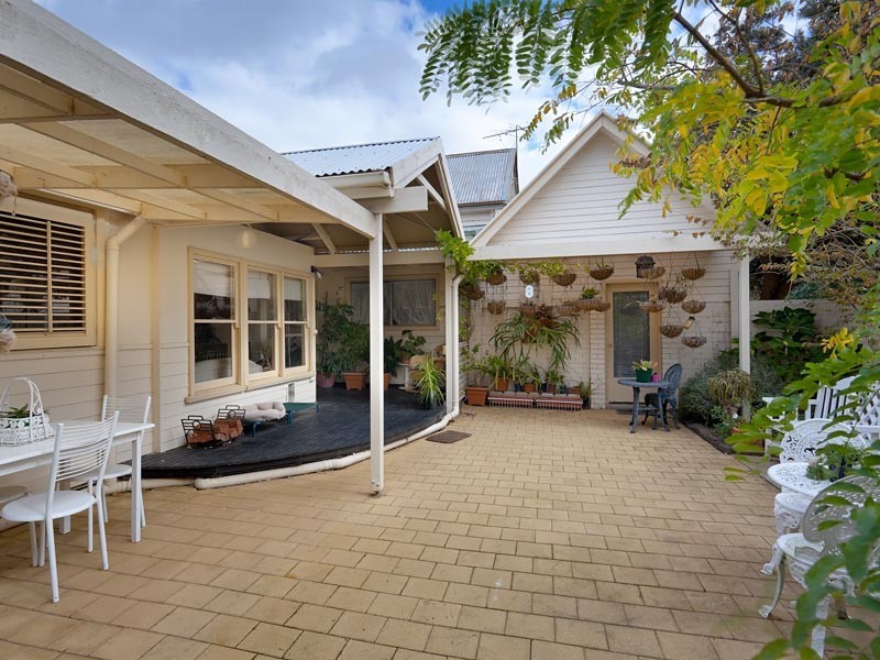 10 Charles Street, Balldale NSW 2646