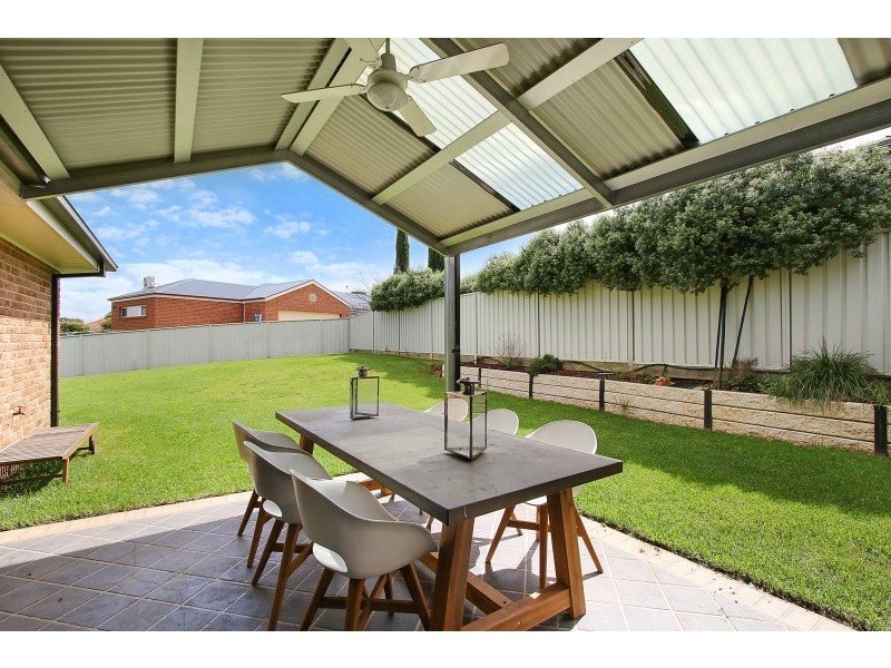 58 Newton Circuit, Thurgoona NSW 2640