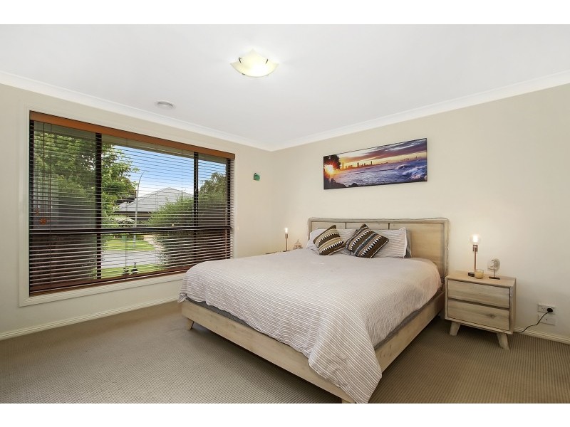 58 Newton Circuit, Thurgoona NSW 2640