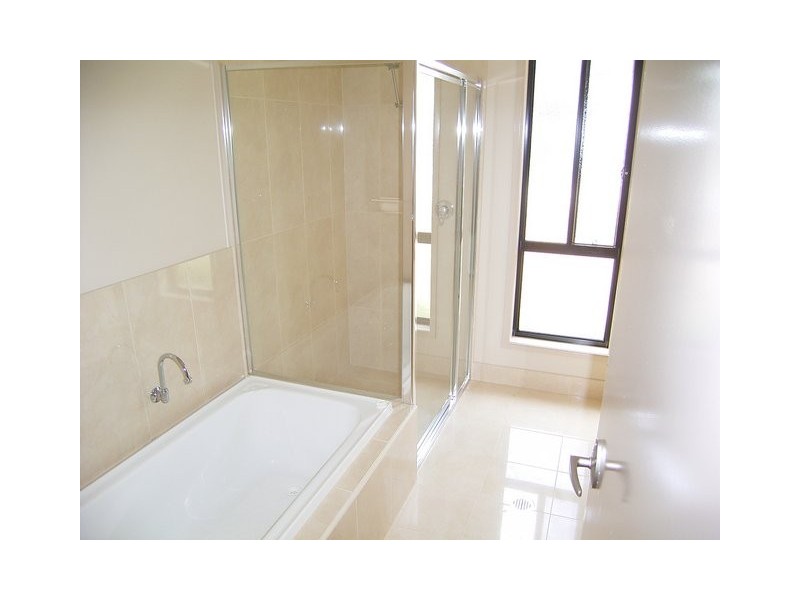 605 Hague Street, Lavington NSW 2641