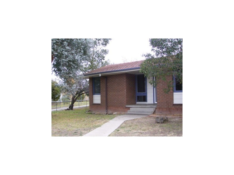 1 Garnet Place, Lavington NSW 2641
