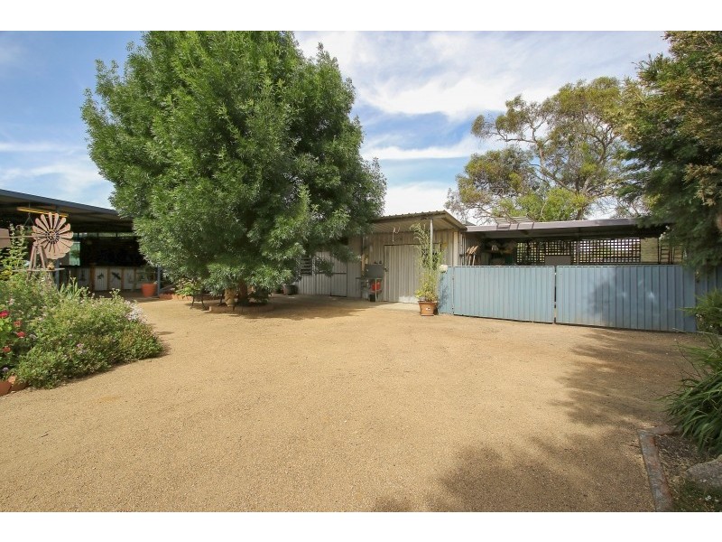 3 Sunnyside Cres, Walla Walla NSW 2659