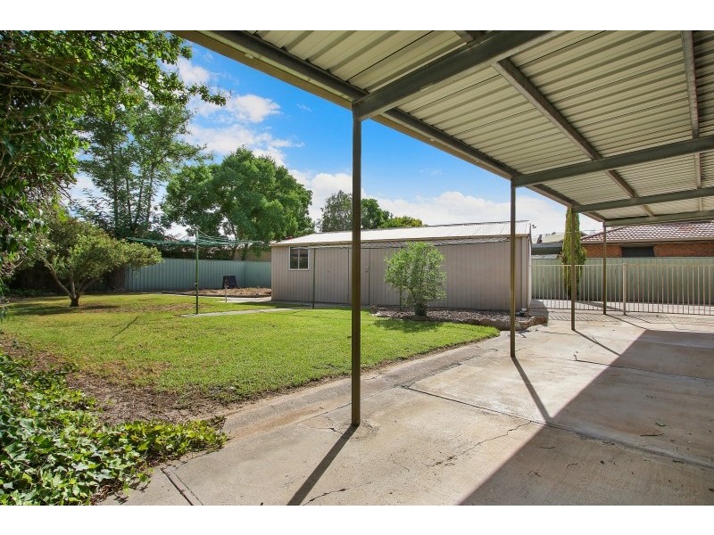 35 St Andrews Circuit, Thurgoona NSW 2640