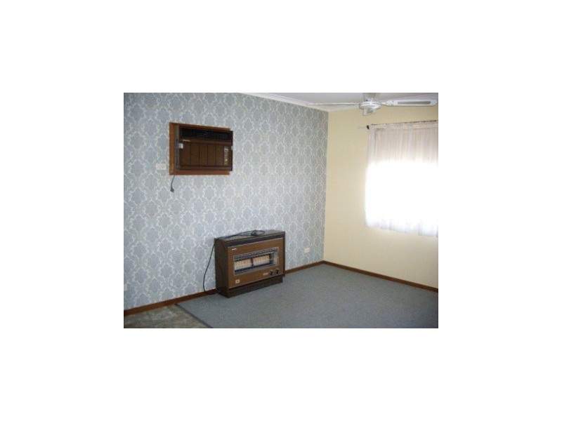 502 Douglas Road, Lavington NSW 2641