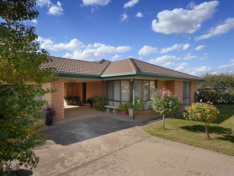 12 Wenke Street, Walla Walla NSW 2659
