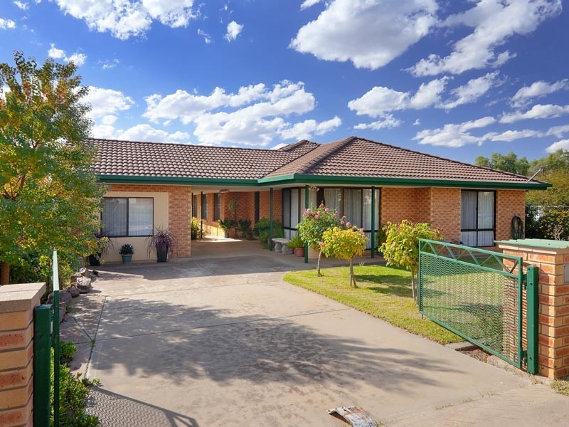 12 Wenke Street, Walla Walla NSW 2659