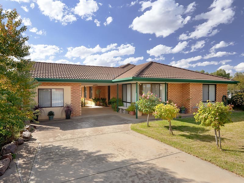 12 Wenke Street, Walla Walla NSW 2659