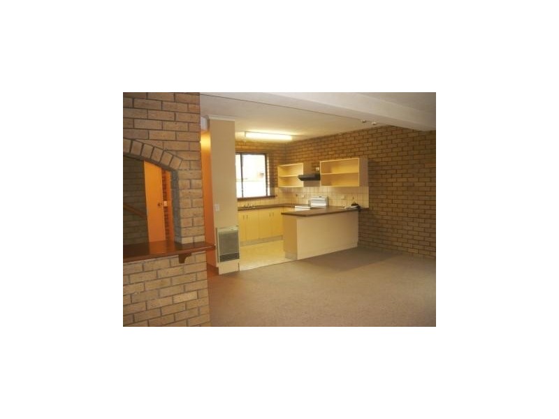 9/413 Bevan Street, Lavington NSW 2641