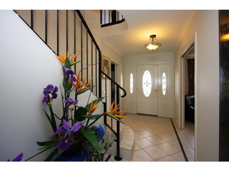 90 Larmer Street, Howlong NSW 2643