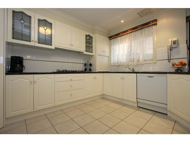 90 Larmer Street, Howlong NSW 2643