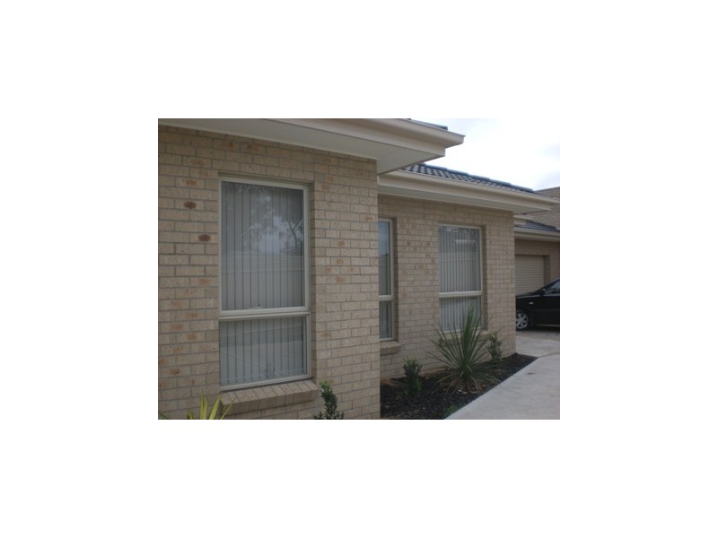 4/107 Hawkins Street, Howlong NSW 2643