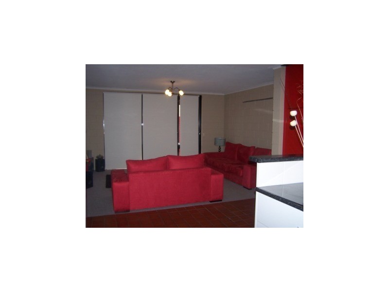 2/521 Margaret Place, Lavington NSW 2641