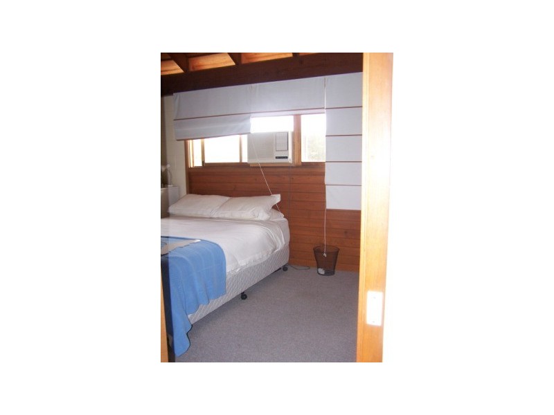 2/521 Margaret Place, Lavington NSW 2641