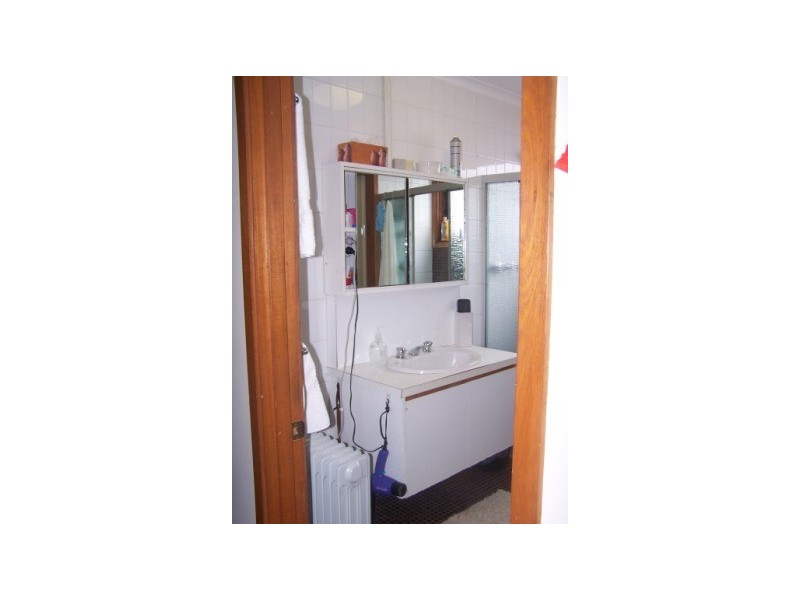 2/521 Margaret Place, Lavington NSW 2641